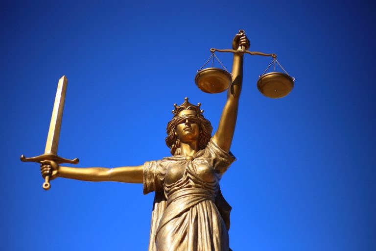 W czym umie nam wesprzeć radca prawny? W których rozprawach i w jakich dziedzinach prawa pomoże nam radca prawny?